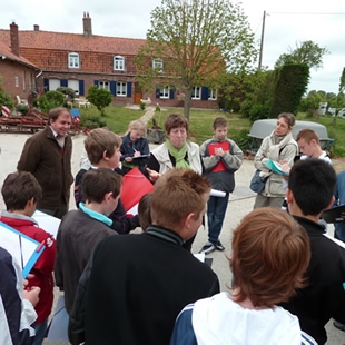 Groupe de scolaires � la d�couverte d'une ferme du r�seau Le Savoir Vert.