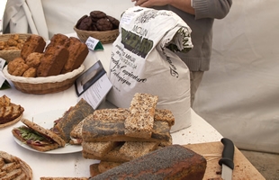 Pains réalisés par Thomas Teffri-Chambelland, fondateur de la boulangerie Gluten Free Crédit Photo : Sébastien Champion